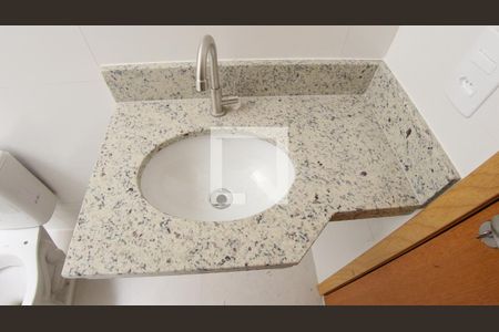 Casa à venda com 75m², 2 quartos e 1 vagaBanheiro