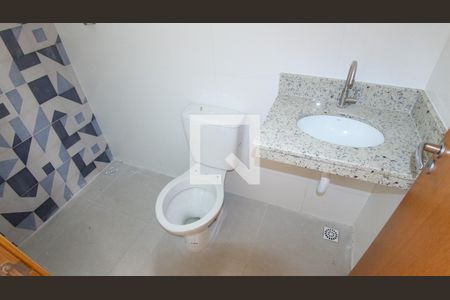 Casa à venda com 75m², 2 quartos e 1 vagaBanheiro 2