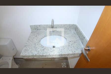 Casa à venda com 75m², 2 quartos e 1 vagaBanheiro 3