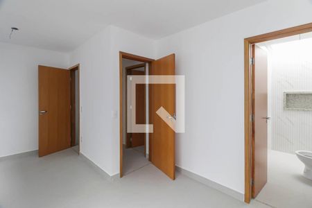 Casa de condomínio à venda com 75m², 2 quartos e 1 vagaSuite