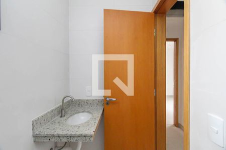 Casa de condomínio à venda com 75m², 2 quartos e 1 vagaBanheiro