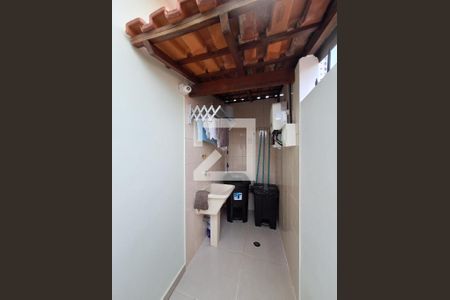Casa à venda com 207m², 3 quartos e 5 vagasÁrea de Serviço