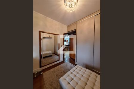 Casa à venda com 207m², 3 quartos e 5 vagasQuarto 2