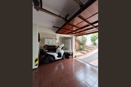 Casa à venda com 207m², 3 quartos e 5 vagasSalão