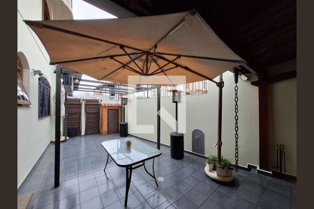 Casa à venda com 207m², 3 quartos e 5 vagasQuintal