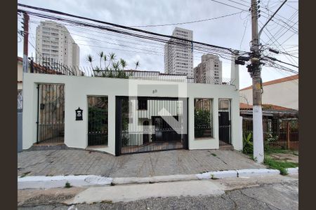 Casa à venda com 207m², 3 quartos e 5 vagasFachada