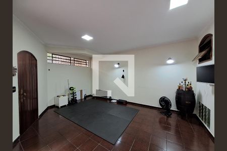 Casa à venda com 207m², 3 quartos e 5 vagasSalão