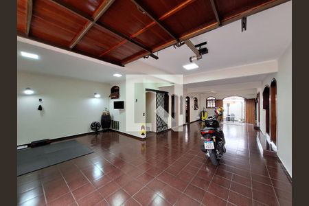 Casa à venda com 207m², 3 quartos e 5 vagasSalão