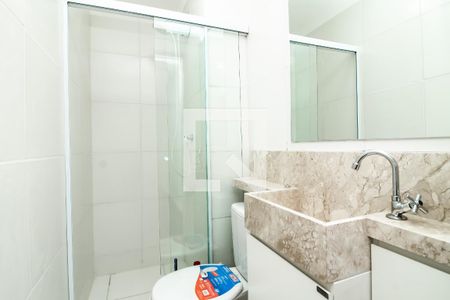 Banheiro de apartamento à venda com 2 quartos, 44m² em Barra Funda, São Paulo