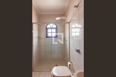 Casa à venda com 185m², 4 quartos e 4 vagasBanheiro da Suíte 2