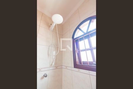 Casa à venda com 185m², 4 quartos e 4 vagasBanheiro 3