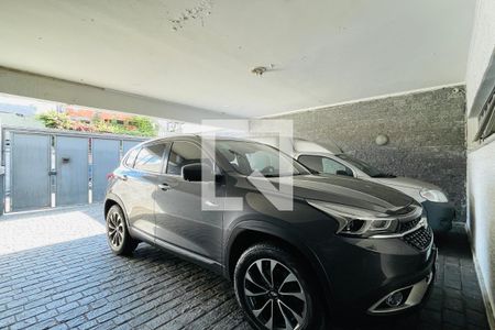 Casa à venda com 330m², 3 quartos e 6 vagasGaragem