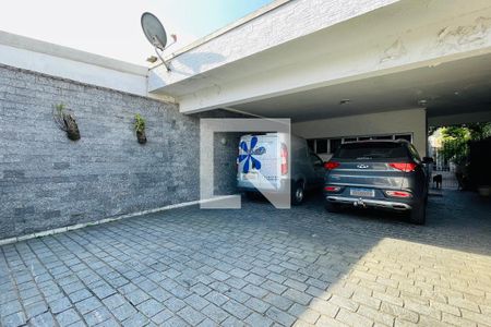 Casa à venda com 330m², 3 quartos e 6 vagasGaragem