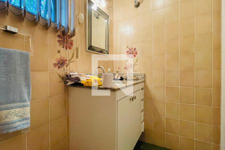 Casa à venda com 330m², 3 quartos e 6 vagasLavabo 1