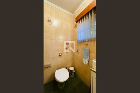 Casa à venda com 330m², 3 quartos e 6 vagasLavabo 1