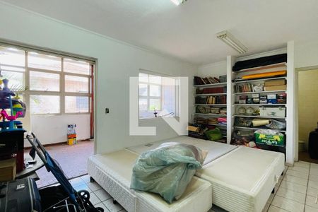 Casa à venda com 330m², 3 quartos e 6 vagasEdícula