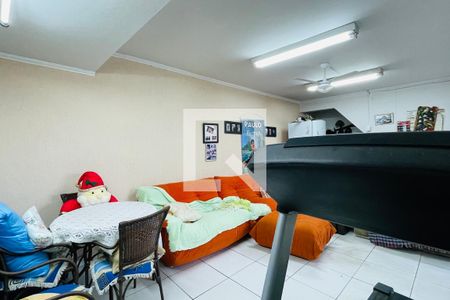 Casa à venda com 330m², 3 quartos e 6 vagasEdícula