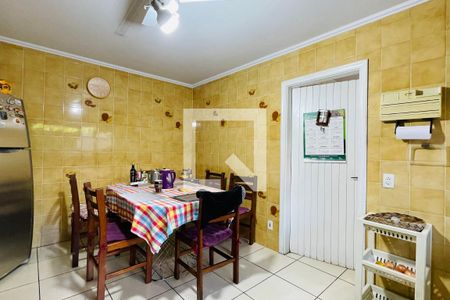 Casa à venda com 330m², 3 quartos e 6 vagasCozinha