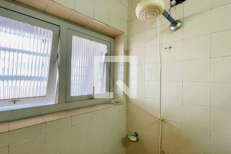 Casa à venda com 330m², 3 quartos e 6 vagasBanheiro 1