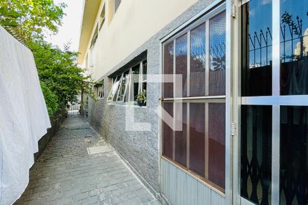 Casa à venda com 330m², 3 quartos e 6 vagasÁrea externa