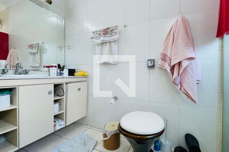 Casa à venda com 330m², 3 quartos e 6 vagasBanheiro da Suíte