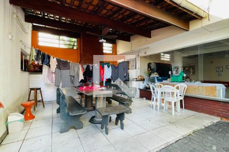 Casa à venda com 330m², 3 quartos e 6 vagasÁrea da Churrasqueira