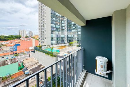Studio para alugar com 27m², 1 quarto e sem vaga Studio para alugar com 27m², 1 quarto e sem vagaVaranda