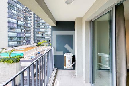 Studio para alugar com 27m², 1 quarto e sem vaga Studio para alugar com 27m², 1 quarto e sem vagaVaranda