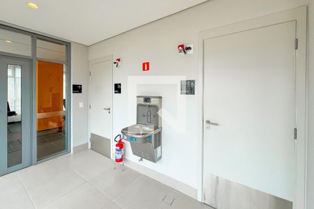 Studio para alugar com 27m², 1 quarto e sem vaga Studio para alugar com 27m², 1 quarto e sem vagaAcademia
