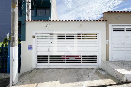 Casa à venda com 200m², 2 quartos e 2 vagasFachada