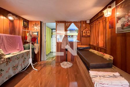 Casa à venda com 200m², 2 quartos e 2 vagasÁrea  - Churrasqueira