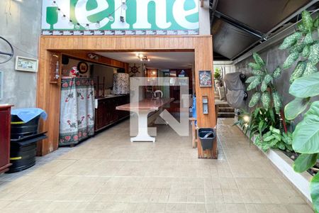 Casa à venda com 200m², 2 quartos e 2 vagasÁrea  - Churrasqueira