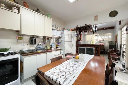 Casa à venda com 200m², 2 quartos e 2 vagasCozinha