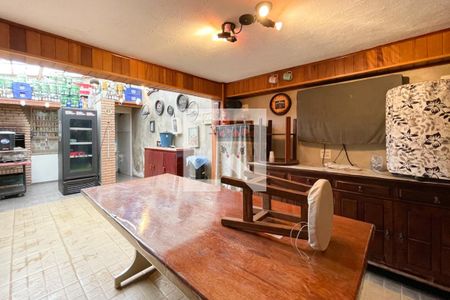 Casa à venda com 200m², 2 quartos e 2 vagasÁrea  - Churrasqueira