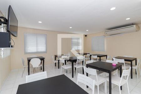 Apartamento à venda com 56m², 2 quartos e 1 vaga Apartamento à venda com 56m², 2 quartos e 1 vagaÁrea comum - Salão de festas