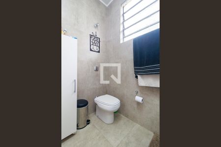 Casa à venda com 190m², 3 quartos e 2 vagasBanheiro