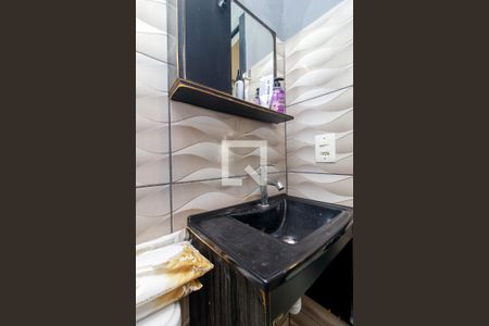 Casa à venda com 190m², 3 quartos e 2 vagasEdícula - Banheiro