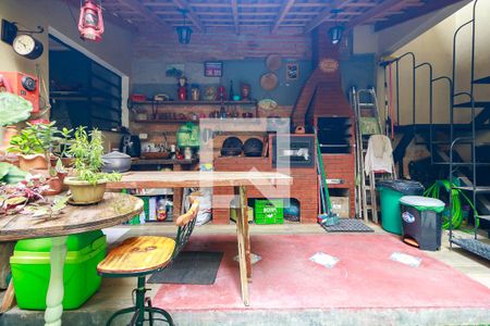 Casa à venda com 190m², 3 quartos e 2 vagasQuintal