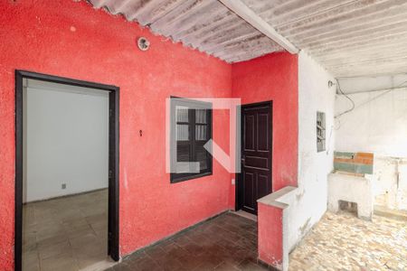 Casa para alugar com 51m², 2 quartos e sem vagaQuintal