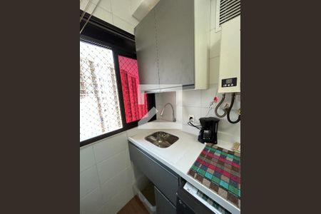 Apartamento à venda com 65m², 3 quartos e 1 vagaÁrea de Serviço