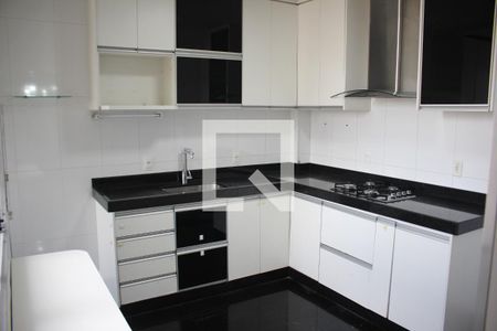 Apartamento para alugar com 107m², 3 quartos e 2 vagasCozinha