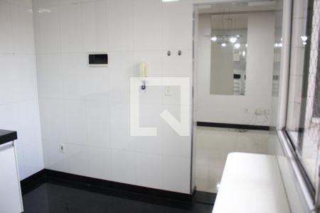 Apartamento para alugar com 107m², 3 quartos e 2 vagasCozinha