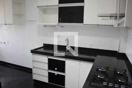 Apartamento para alugar com 107m², 3 quartos e 2 vagasCozinha