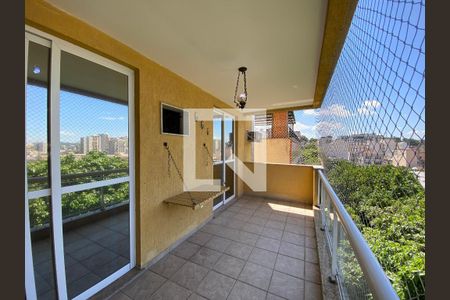 Apartamento à venda com 120m², 4 quartos e 2 vagasVaranda dos quartos 