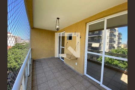 Apartamento à venda com 120m², 4 quartos e 2 vagasVaranda dos quartos 