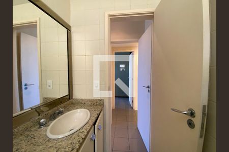 Apartamento à venda com 120m², 4 quartos e 2 vagasBanheiro do Quarto 3