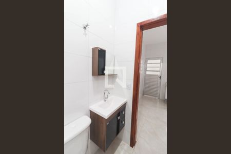 Banheiro de casa para alugar com 2 quartos, 47m² em Jardim Mirante, Várzea Paulista