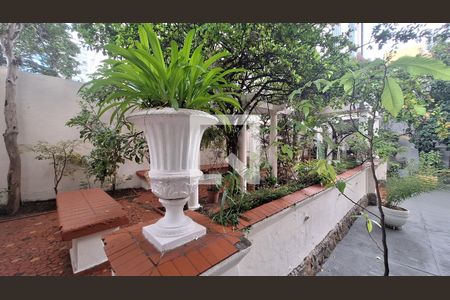 Apartamento à venda com 86m², 2 quartos e sem vagaÁrea comum