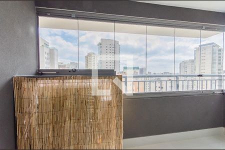Studio para alugar com 27m², 1 quarto e sem vaga Studio para alugar com 27m², 1 quarto e sem vagaVaranda