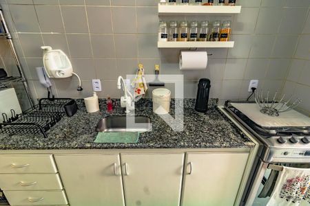 Apartamento à venda com 71m², 2 quartos e 2 vagasCozinha